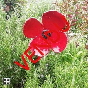 fleur céramique rouge