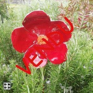 Fleur céramique rouge
