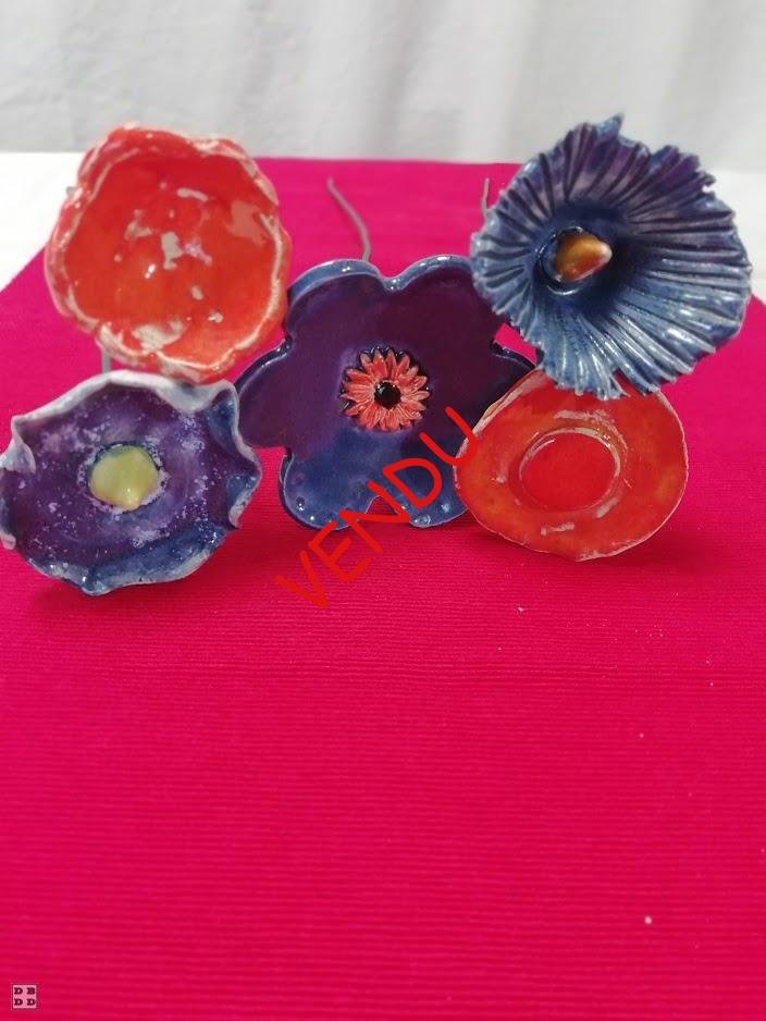 fleurs céramique en bouquet