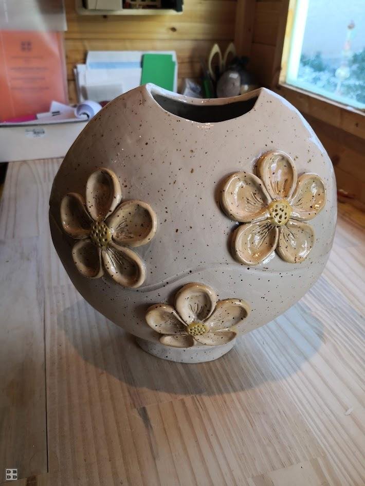 Vase Céramique Artisanal "Fleurs Écloses" - Beige Moucheté